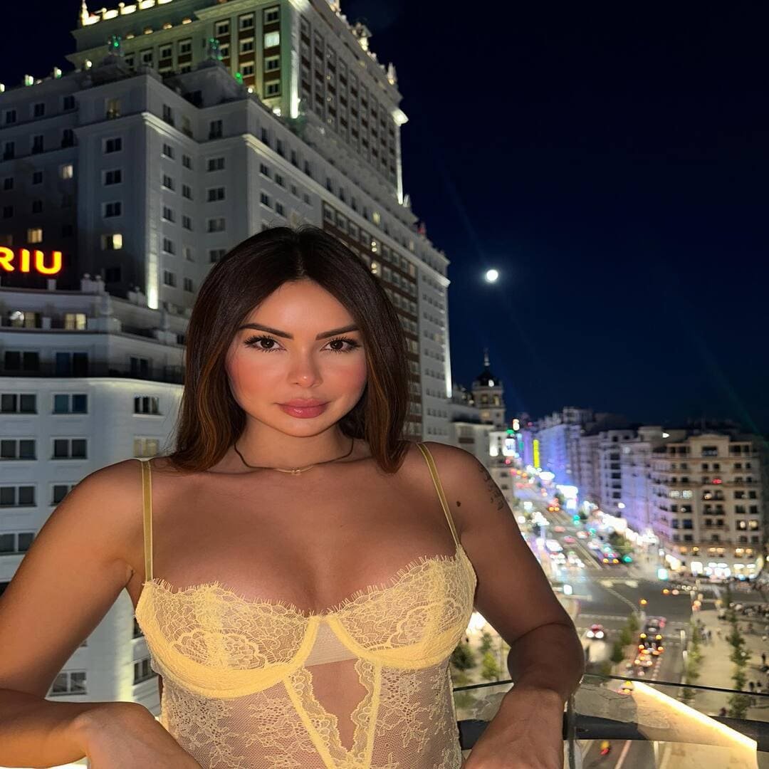 modelos para calendários 2026,paola,gata